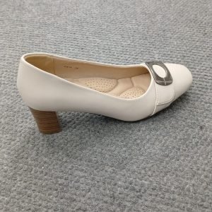 Ring Detail Low Heel Pump